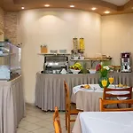 Hotel Bretagne 2*