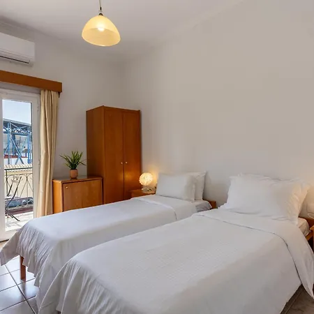 Bretagne Hotel Corfu (city)