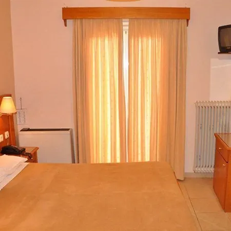 Bretagne Hotell 2*