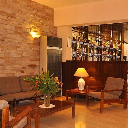 Hotel Bretagne 2*