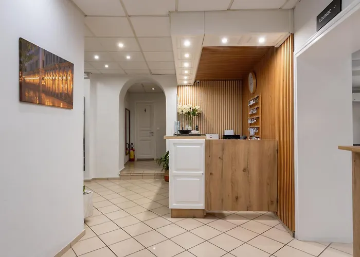 Hotell Bretagne Corfu (city)