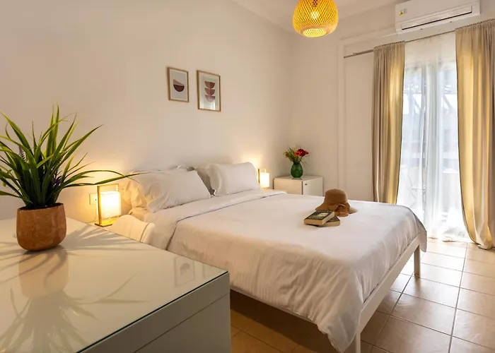 Bretagne Hotel Corfu (city)