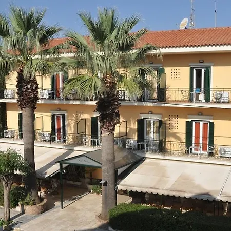 Otel Bretagne Korfu