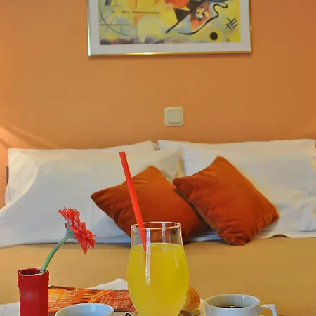 Bretagne Otel 2*