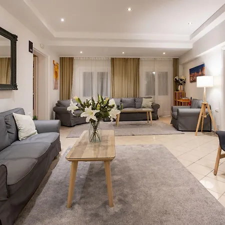 Bretagne Corfu (city)