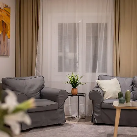 ブルターニュ ホテル コルフ島